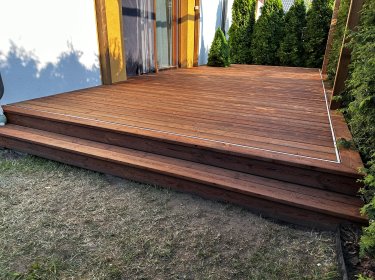 Budowa tarasu z deski drewnianej