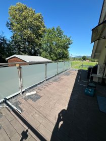 Balustrada z wypelnieniem szklanym