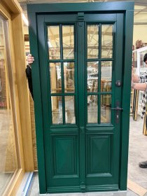 Drzwi zewnętrzne drewniane