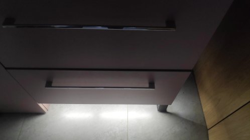 montaż pojedynczego punktu oświetleniowego na suficie lub ścianie