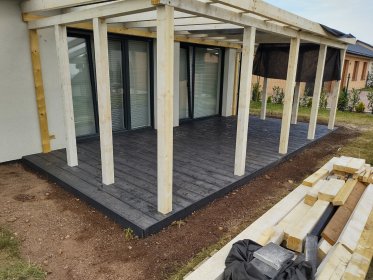 Tarasy wentylowane z deski kompozytowej