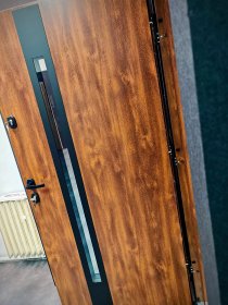 Drzwi firm Gerda oraz Delta.