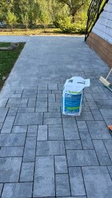 Mycie kostki brukowej z uzupełnienie szczelin piaskiem