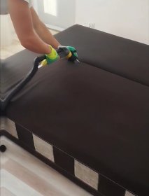czyszczenie mebli tapicerowanych, czyszczenie kanapy, czyszczenie tapicerki meblowej,
