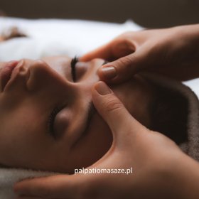 Masaż głowy