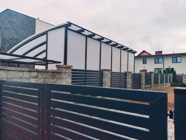 Wiata garażowa : 1 szt. – rozmiar: 500 x 600 cm z zapleczem