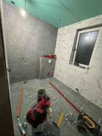 Układania glazury, sucha zabudowa, Malowanie, montaż kabin i tp.