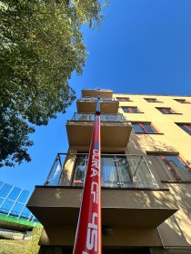 Mycie okien na wysokości