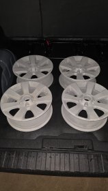 malowania proszkowego elementów stalowych i aluminiowych