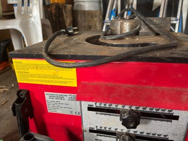 WYNAJMĘ  Giętarka do prętów RB 25