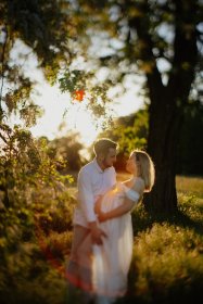 sesja narzeczeńska lub ciążowa