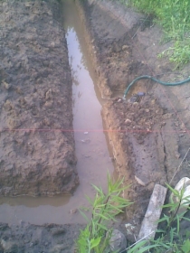 usługi- ręczne wykopy ław,kanałów,drenaż i t.p.