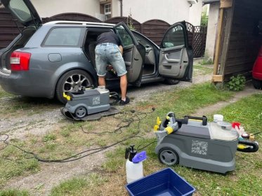 Pranie tapicerki samochodowej