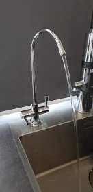 Serwis i montaż pod zlewozmywakowych systemów odwróconej osmozy