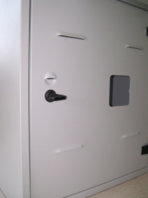 Szafka elektryczna z plecami