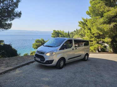 Wynajem busa 9-osobowego.  Transport osób.