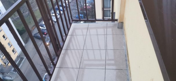 Sprzątanie po gołębiach ( balkony , parapety )