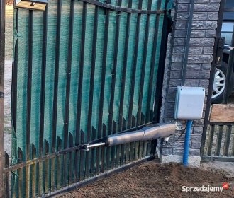 Montaż bram skrzydłowych