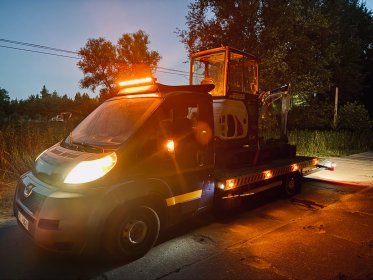 Oferujemy usługi minikoparki   Pracę wykonujemy z profesjonalną obsługą operatorską  Wykon