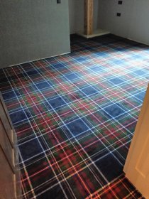 Montaż wykładziny z rolki