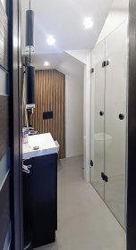 Lustra, panele szklane, kabiny prysznicowe, blat, podłogi szklane, daszki szklane