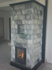 Kuchnie, piece, kominki z kafli kamiennych.