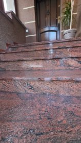 Remont domu z tarasem i schodami granitowymi