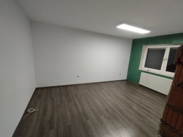 Szpachlowanie wraz z malowaniem