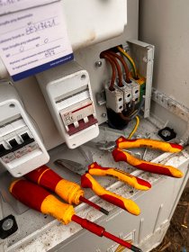 Przyłącza elektryczne