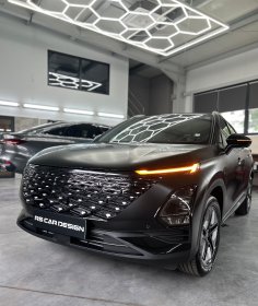 Zabezpieczenie lakieru auta folią ochronną PPF