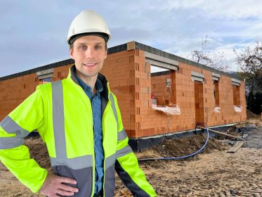 Kierownik budowy domu murowanego