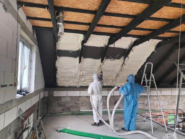 Ocieplanie i izolacja pianką PUR