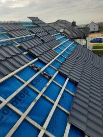 Wymiana pokryć dachowych domów jednorodzinnych oraz obiektów przemysłowych
