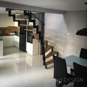 schody na konstrukcji metalowej, schody jednobelkowe, schody półkowe, schody z paneli win