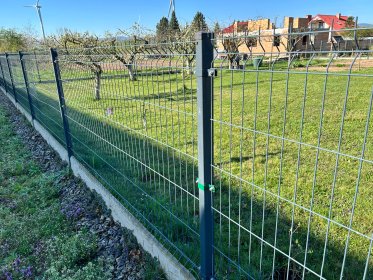 Montaż ogrodzenia panelowego