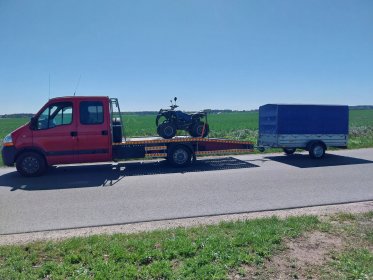 Transport pojazdów ,maszyn rolniczych oraz budowlanych