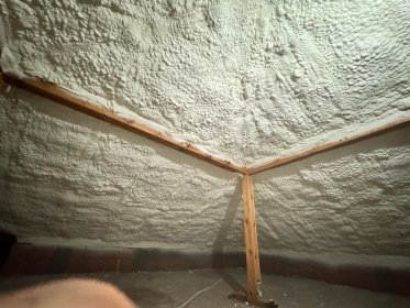 Ocieplanie stropów, ścian i podłóg piana pur