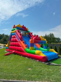 Wunajem dmuchanej zjeżdżalni