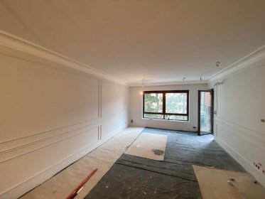 ⸻  Oferujemy kompleksowe wykonanie biur “pod klucz” – wraz z projektem. Jesteśmy dobrze z