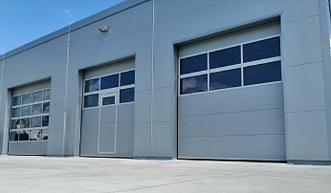 Dostawa i montaż wszelkiego typu bram dla przemysłu.