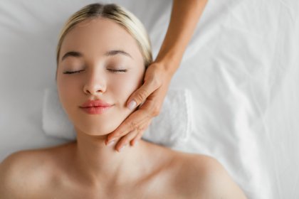 Masaż twarzy Kobido