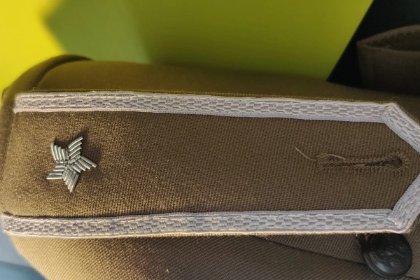 Obszycie mundurów bajorkiem i taśmą dystynkcyjna żołnierzy WP i funkcjonariuszy SW i PSP