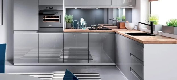 Sprzqtanie szafek kuchennych