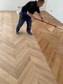 Cyklinowanie podłogi drewnianej