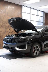 Zabezpieczenie przodu pojazdu bezbarwną folią ochronną PPF ( Pakiet Full Front)