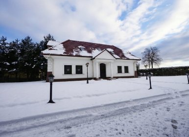 Dom - Kompleksowe pośrednictwo w sprzedaży