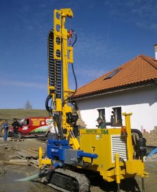 STUDNIE GŁĘBINOWE od 150 zł/mb – NOWA MASZYNA 2025!