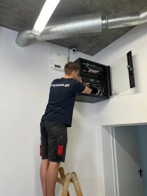 Kompleksowe instalacje monitoringu dla firm