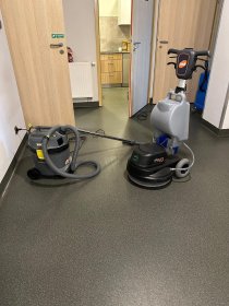 Regularne sprzątanie biur