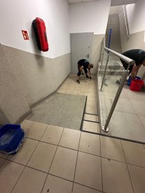 Gruntowne doczyszczanie i impregnacja płytek gresowych